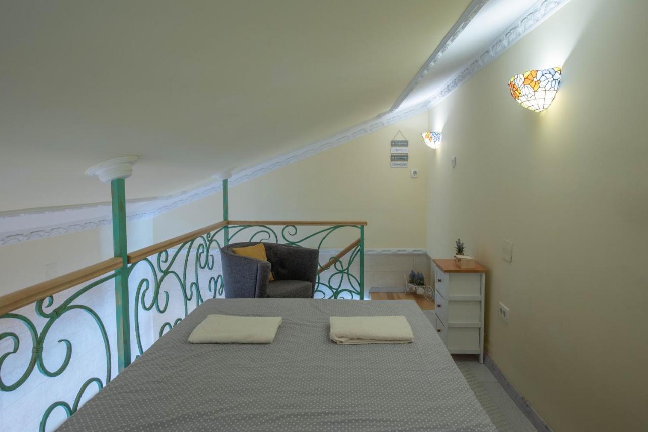 Rhizon Apartment Рисан Екстериор снимка